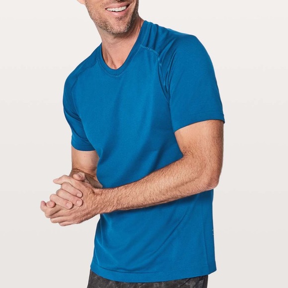 lululemon athletica Other - Men’s Lululemon metal vent tee Sz. L